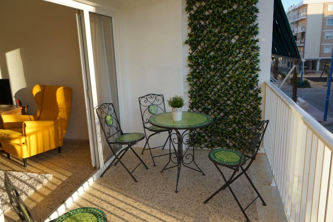 Punta Prima Beach Apt Orihuela Costa Daire Dış mekan fotoğraf